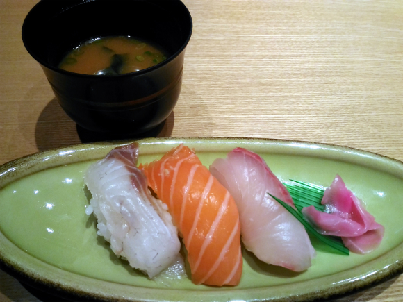 寿司３貫