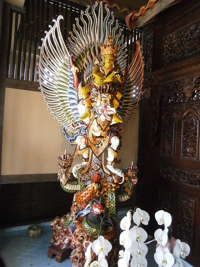 仏像のオブジェ