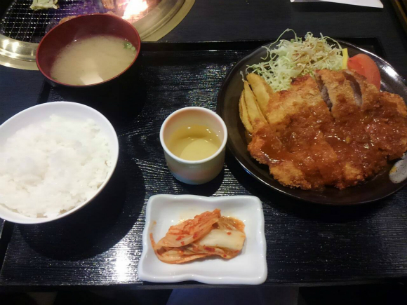 豚ロースカツ定食(デミソース)