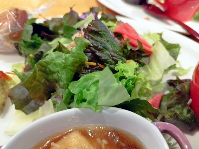 彩り野菜のサラダ