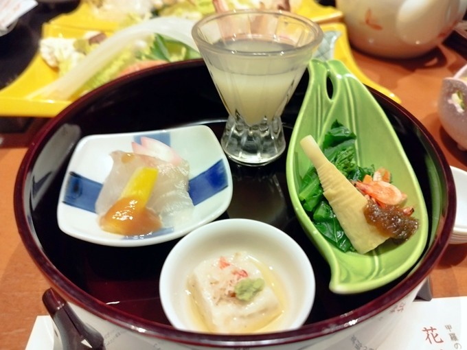 ・鯛の昆布〆 ・胡麻豆富 ・スープ ・菜の花お浸し